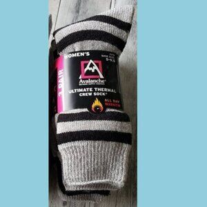 NWT - 3 pair Avalanche Ultimate Thermal Crew Socks Women's Shoe - Size 5-9.5